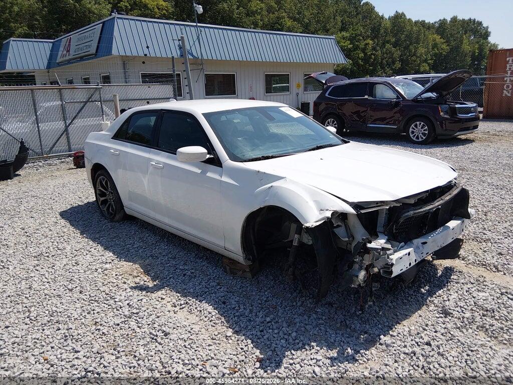2016 CHRYSLER 300 2C3CCABG0GH268688