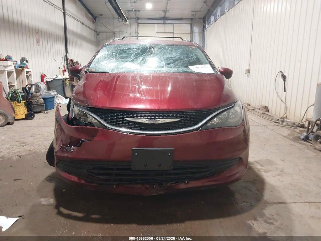 2C4RC1DG9LR262377 2020 CHRYSLER VOYAGER photo no. 12
