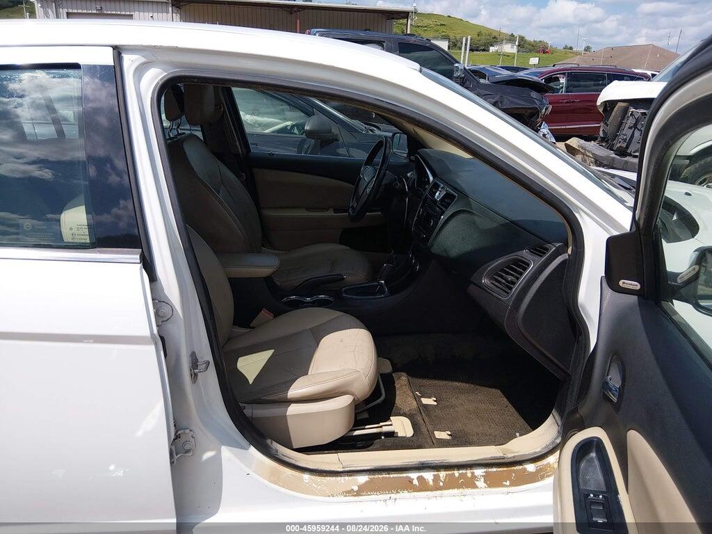 1C3CCBCG5EN185802 2014 CHRYSLER 200 photo no. 5