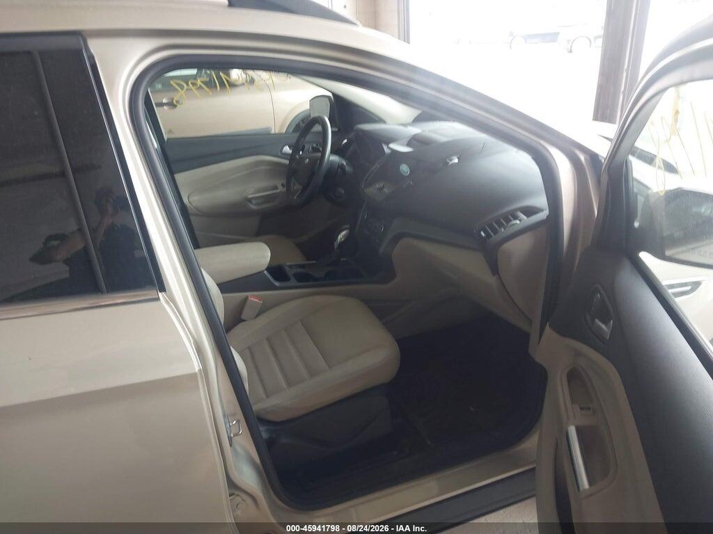 1FMCU9HD7JUC78090 2018 FORD ESCAPE photo no. 5
