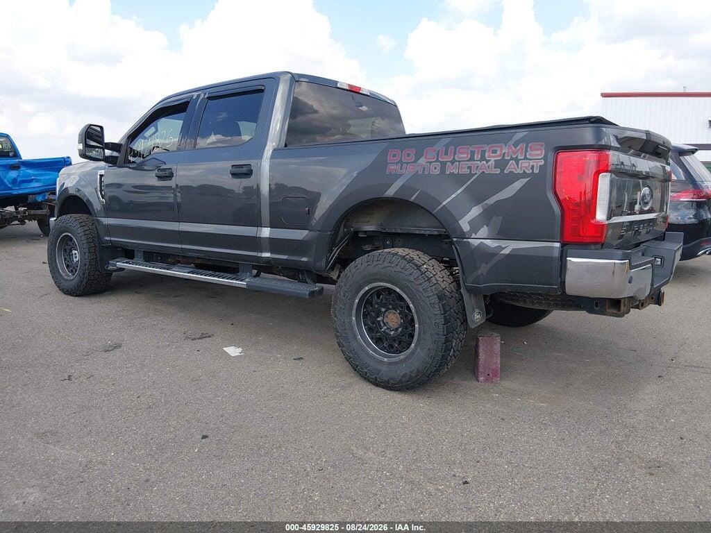 1FT7W2B66JEB10615 2018 FORD F-250 photo no. 3