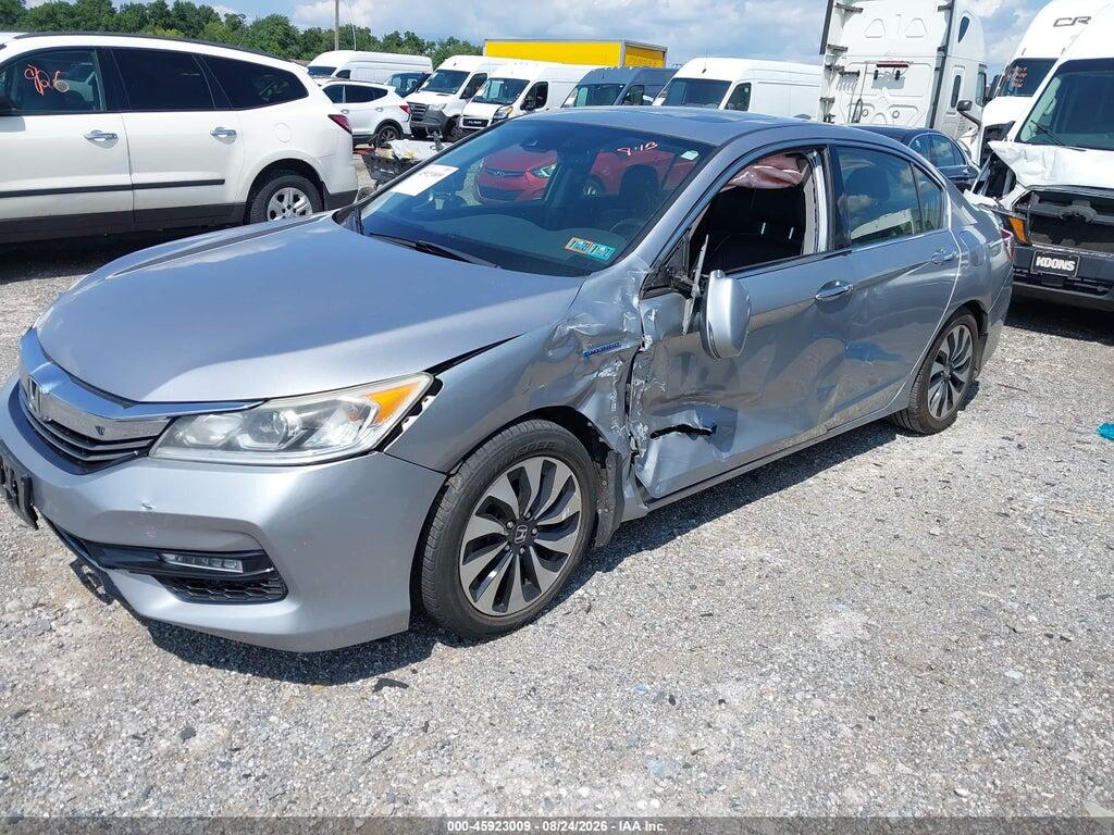 JHMCR6F58HC024919 2017 HONDA ACCORD HYBRID photo no. 2