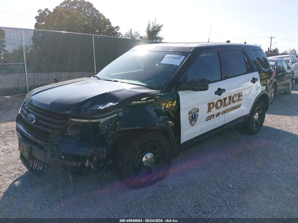 1FM5K8AR1JGB12399 2018 FORD POLICE INTERCEPTOR UTILITY photo no. 2