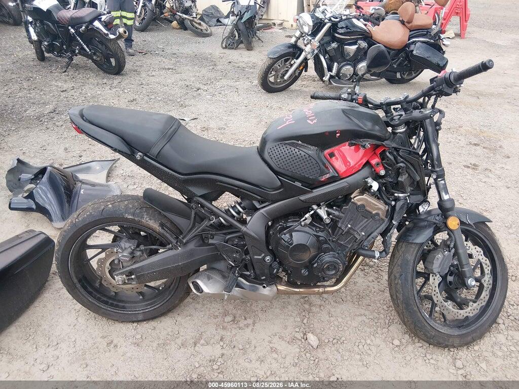MLHRC7515J5000375 2018 HONDA CB650 photo no. 11