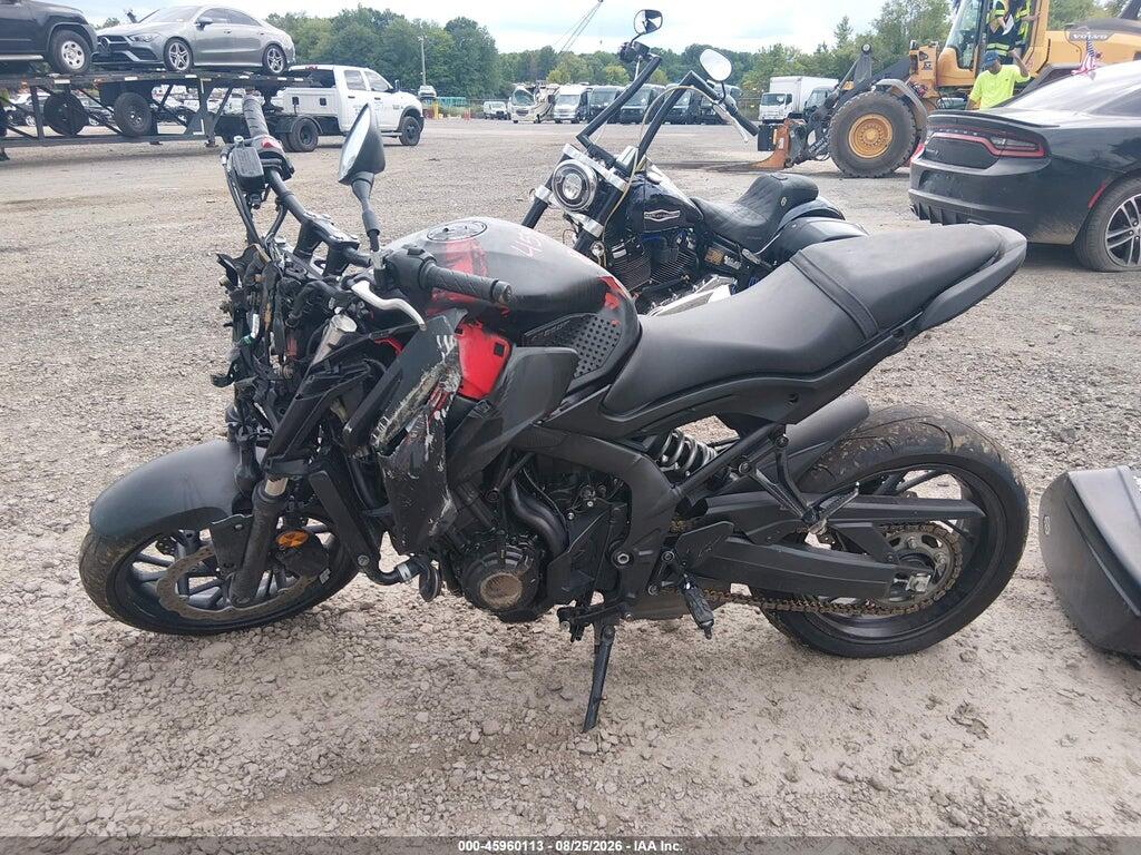 MLHRC7515J5000375 2018 HONDA CB650 photo no. 12