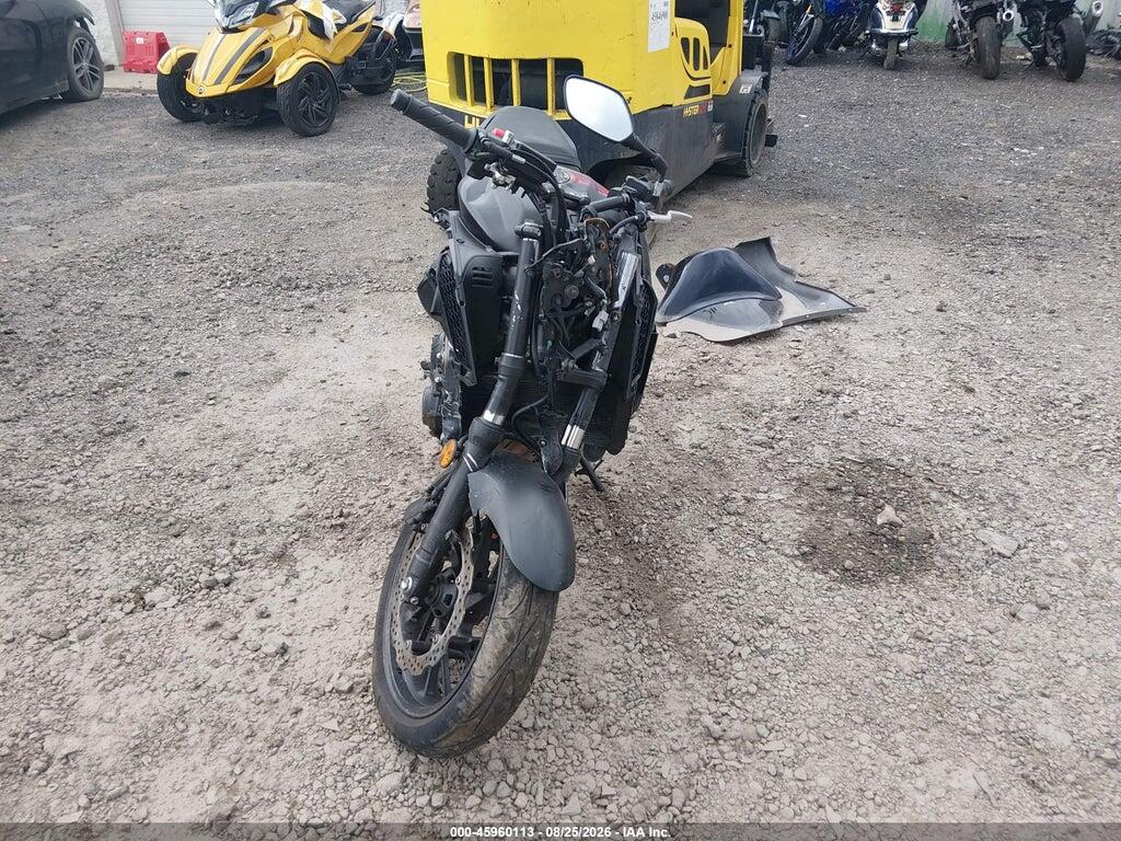 MLHRC7515J5000375 2018 HONDA CB650 photo no. 5