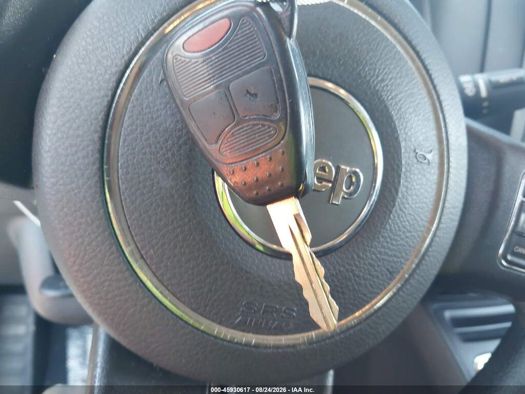 1C4NJDBB8GD556844 2016 JEEP COMPASS photo no. 11