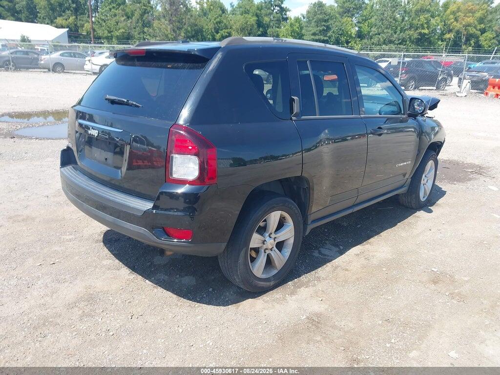 1C4NJDBB8GD556844 2016 JEEP COMPASS photo no. 4