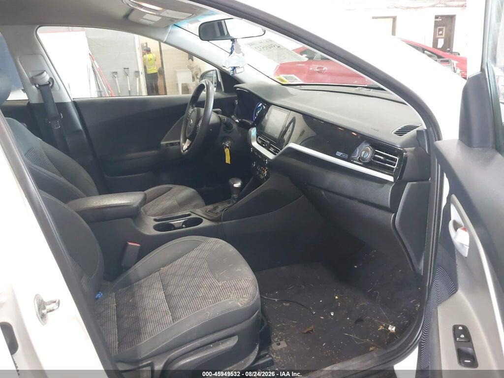 KNDCB3LC0L5427216 2020 KIA NIRO photo no. 5