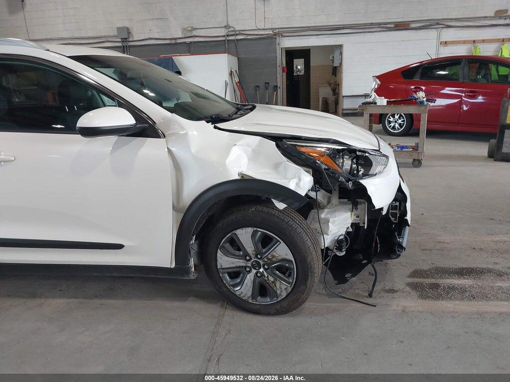 KNDCB3LC0L5427216 2020 KIA NIRO photo no. 6