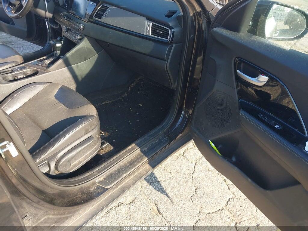 KNDCC3LC3H5067315 2017 KIA NIRO photo no. 5