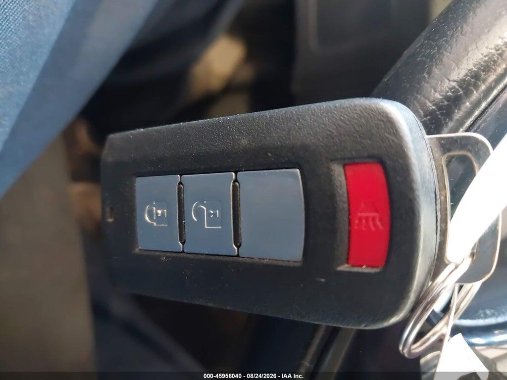 JA4AD3A31LZ010436 2020 MITSUBISHI OUTLANDER photo no. 11