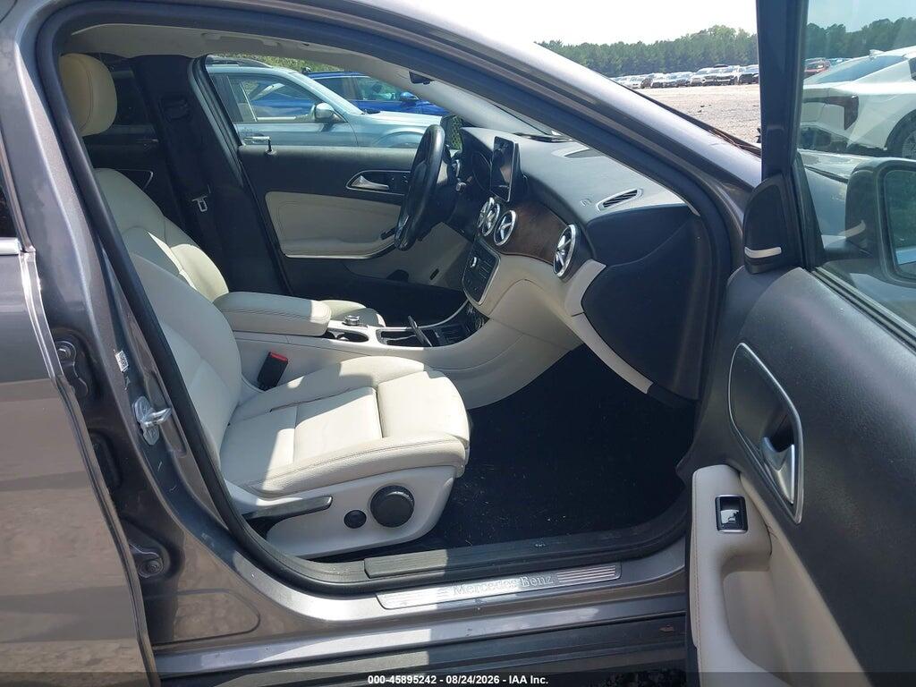 WDCTG4EB4GJ207600 2016 MERCEDES-BENZ GLA 250 photo no. 5