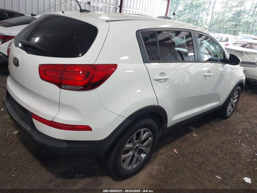 KNDPBCAC9F7703485 2015 KIA SPORTAGE photo no. 4
