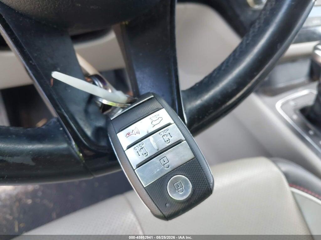 KNDMB5C17J6397136 2018 KIA SEDONA photo no. 11