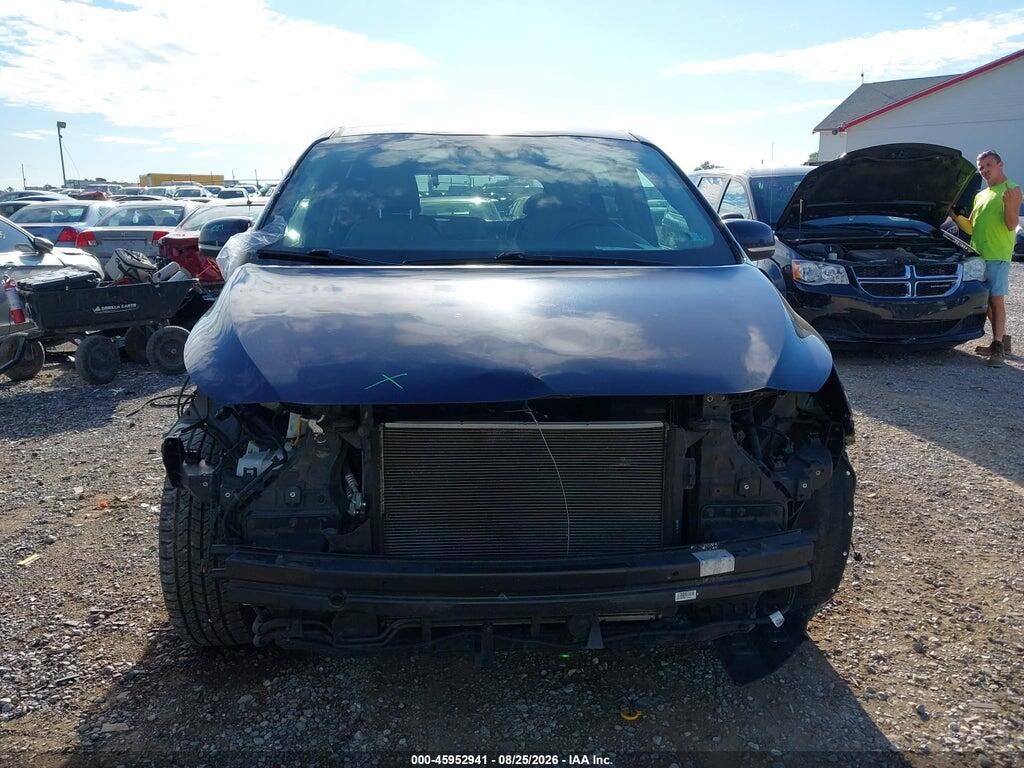 KNDMB5C17J6397136 2018 KIA SEDONA photo no. 12