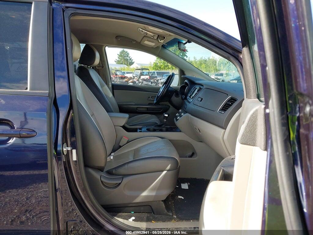 KNDMB5C17J6397136 2018 KIA SEDONA photo no. 5