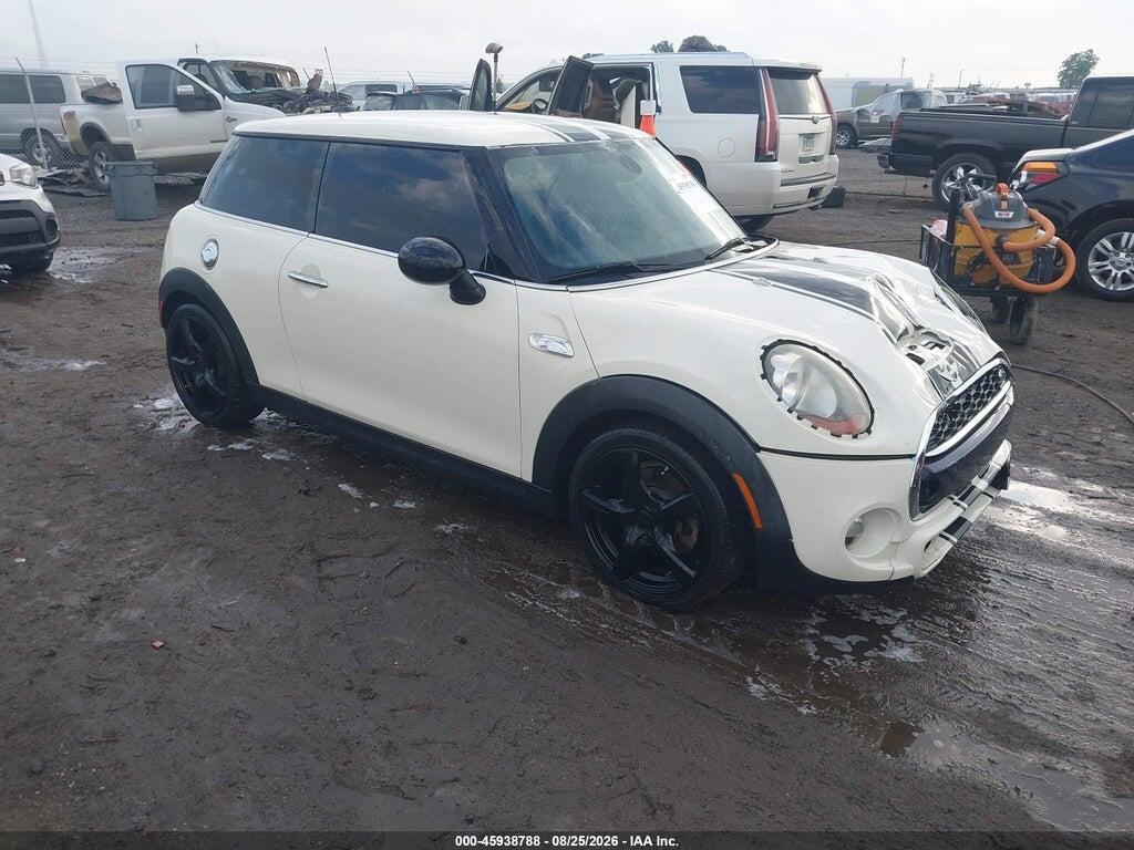 2016 MINI HARDTOP WMWXP7C51G2A42556