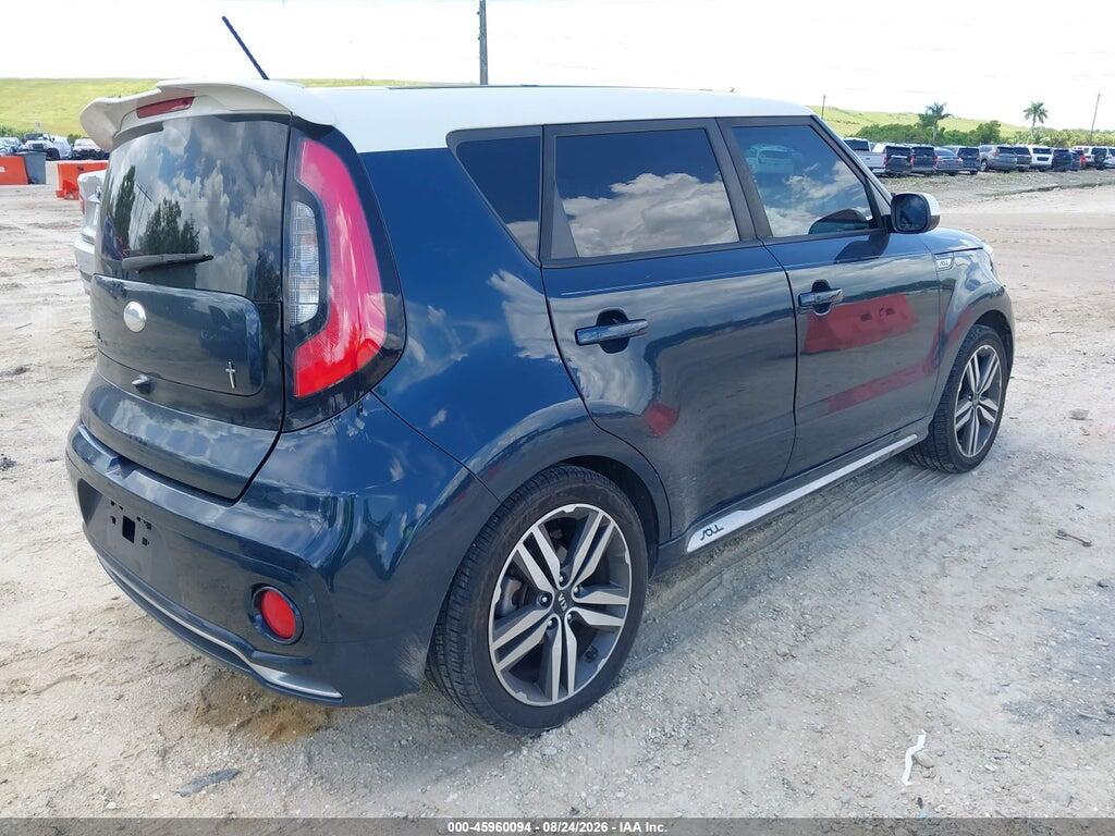 KNDJP3A59J7602707 2018 KIA SOUL photo no. 4