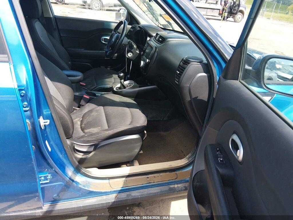 KNDJP3A56J7587020 2018 KIA SOUL photo no. 5