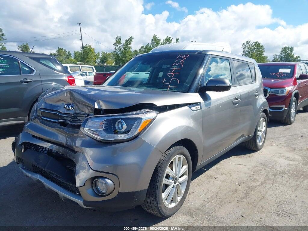 KNDJP3A50J7581858 2018 KIA SOUL photo no. 2