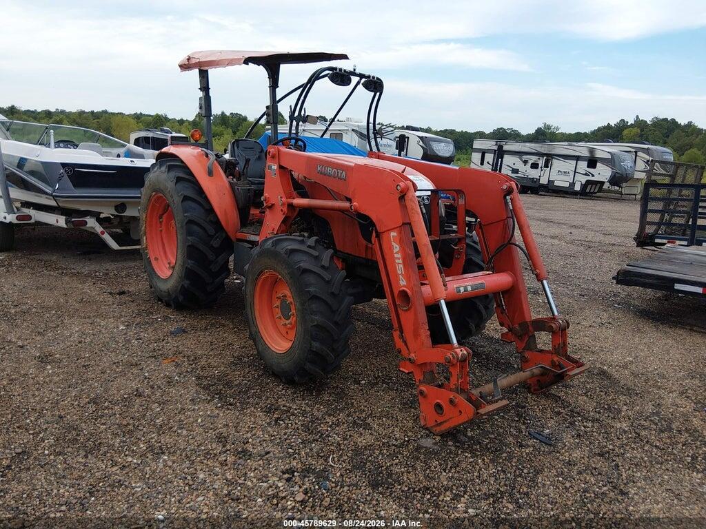 00000000000077747 2018 KUBOTA M7060D TRACTOR AND LOADER photo no. 1