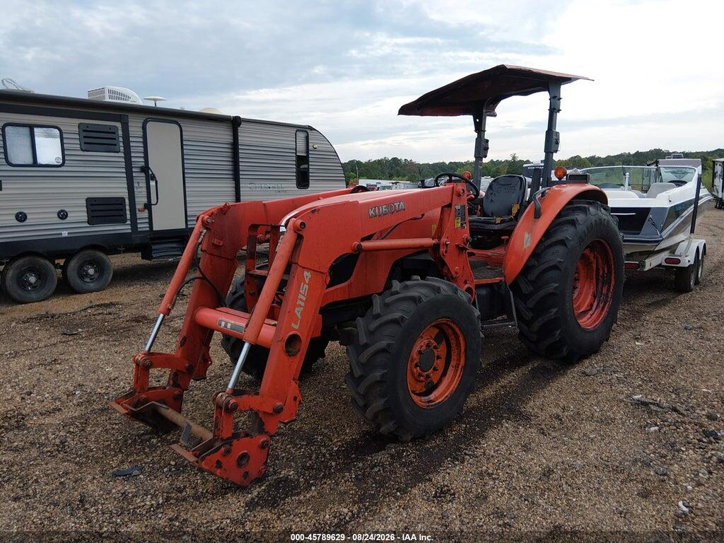00000000000077747 2018 KUBOTA M7060D TRACTOR AND LOADER photo no. 2