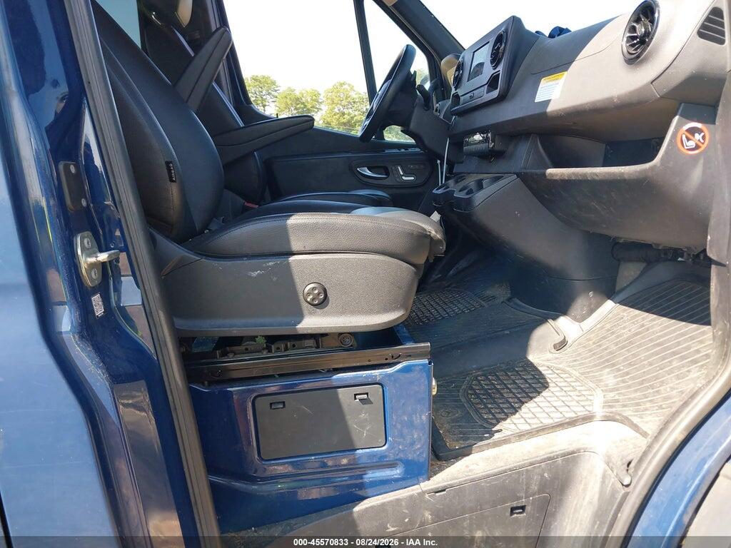 WDZFF0CD9KP172416 2019 MERCEDES-BENZ SPRINTER 2500 photo no. 5