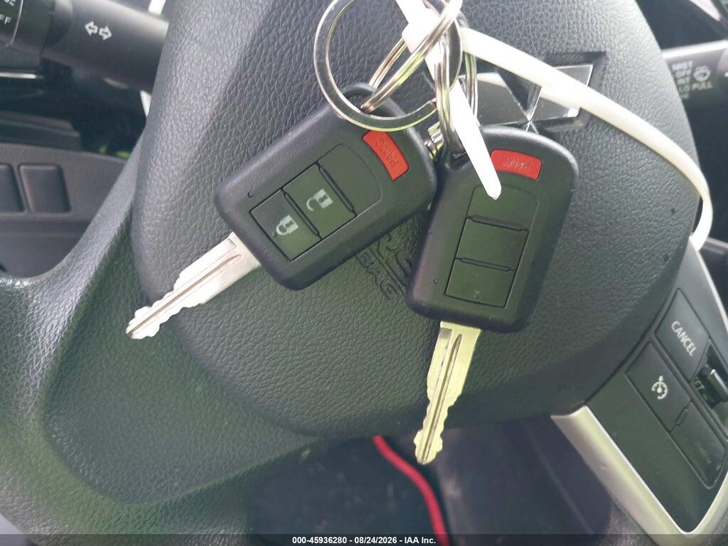 JA4AZ3A35JZ057239 2018 MITSUBISHI OUTLANDER photo no. 11