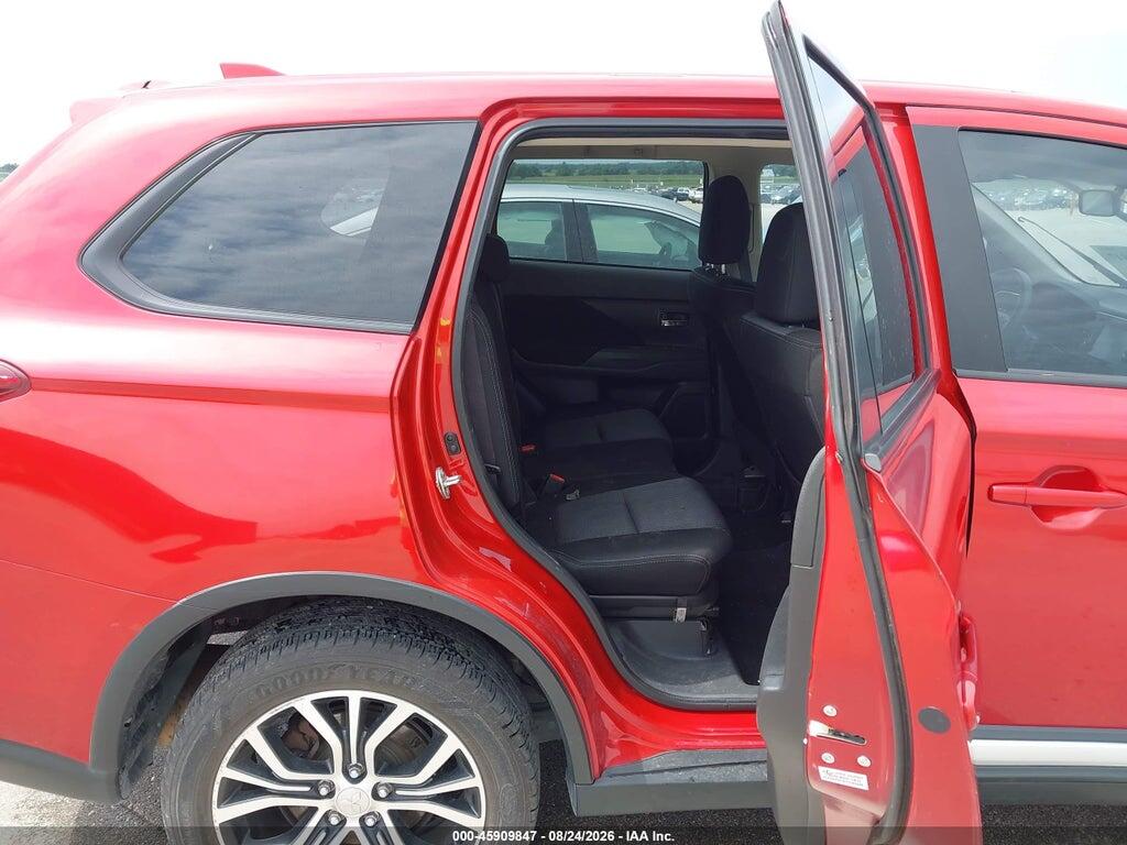 JA4AZ3A37JZ059591 2018 MITSUBISHI OUTLANDER photo no. 8
