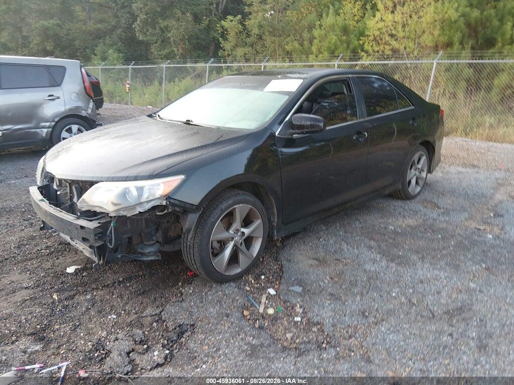 4T1BF1FK6EU755073 2014 TOYOTA CAMRY photo no. 2