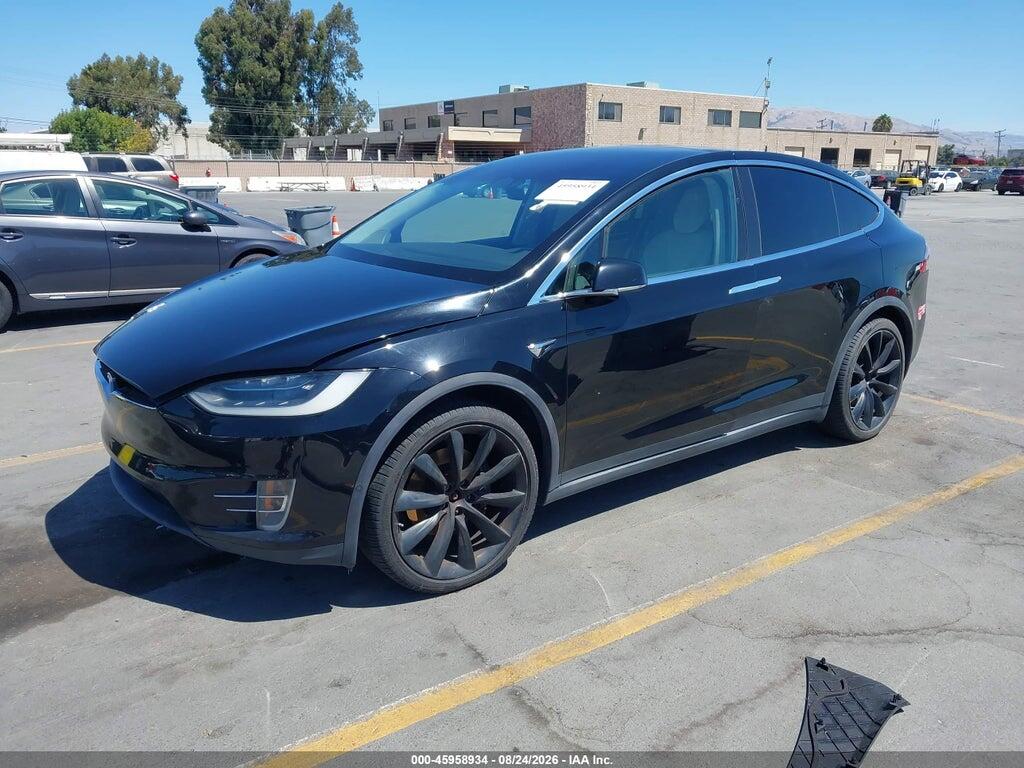 5YJXCBE25HF078461 2017 TESLA MODEL X photo no. 2