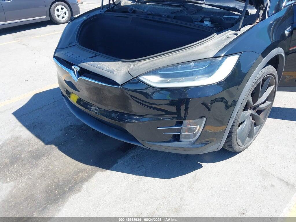 5YJXCBE25HF078461 2017 TESLA MODEL X photo no. 6