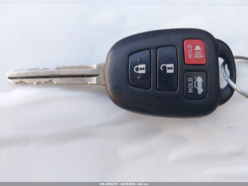 4T1BF1FK1GU159811 2016 TOYOTA CAMRY photo no. 11