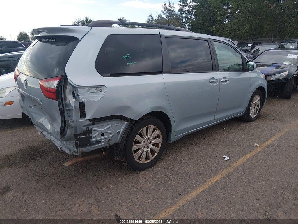 5TDDZ3DC0HS154732 2017 TOYOTA SIENNA photo no. 4