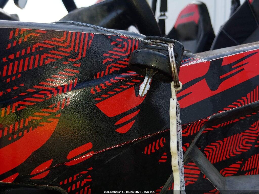 3NSVFE997JF940235 2018 POLARIS RZR photo no. 11