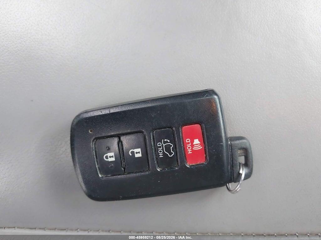 5TDKKRFH1GS503967 2016 TOYOTA HIGHLANDER photo no. 11