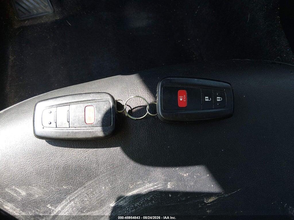 JTDKARFU1G3016124 2016 TOYOTA PRIUS photo no. 11