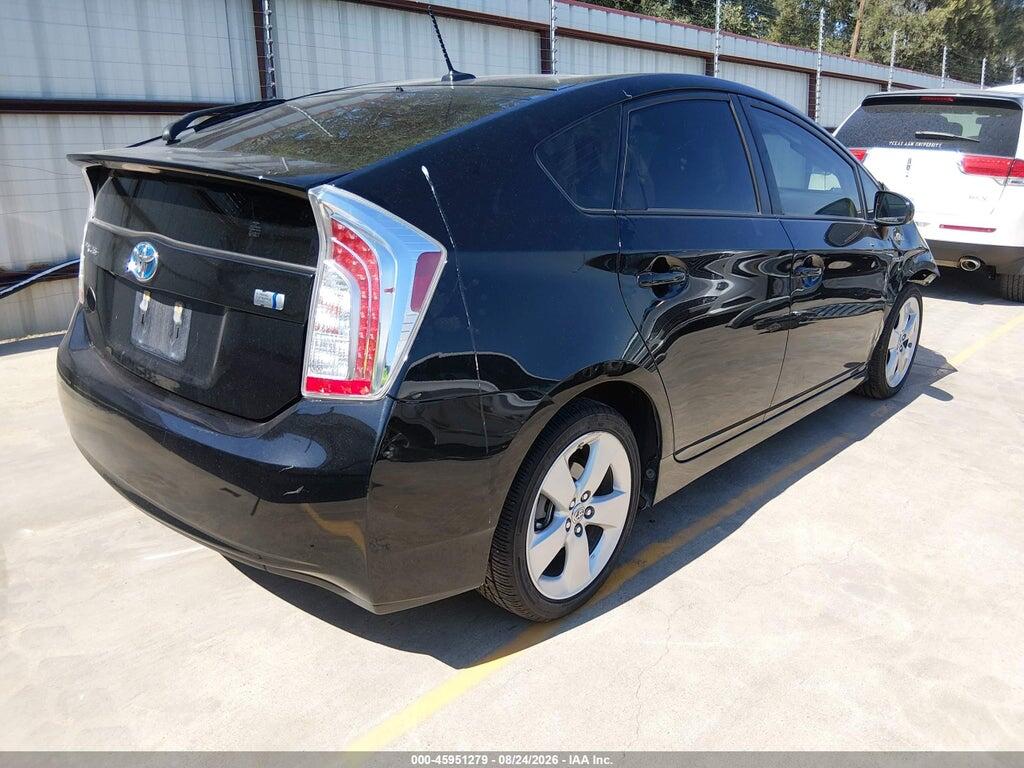 JTDKN3DU3F1932558 2015 TOYOTA PRIUS photo no. 4