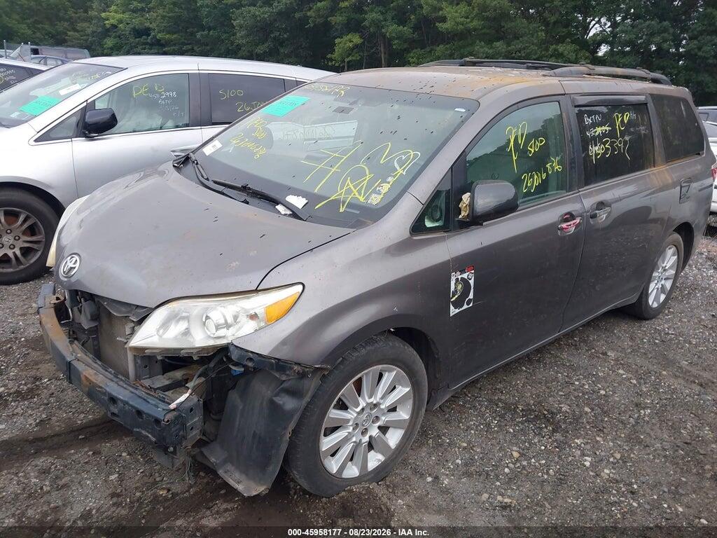 5TDJK3DC3FS097639 2015 TOYOTA SIENNA photo no. 2