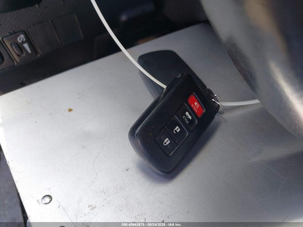 5YFBURHE3JP804642 2018 TOYOTA COROLLA photo no. 11