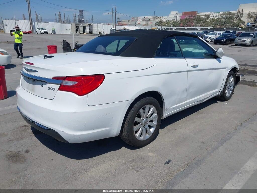 1C3BCBEB0DN592325 2013 CHRYSLER 200 photo no. 4