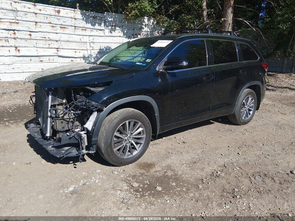 5TDJZRFH0JS486769 2018 TOYOTA HIGHLANDER photo no. 2