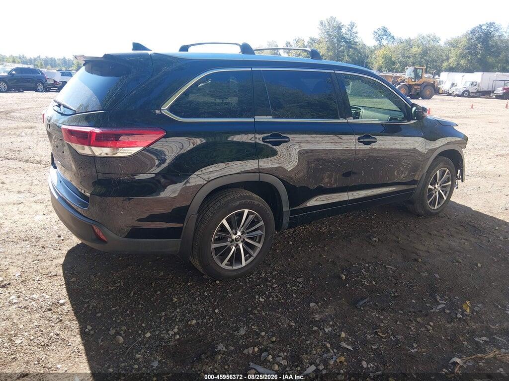 5TDJZRFH0JS486769 2018 TOYOTA HIGHLANDER photo no. 4