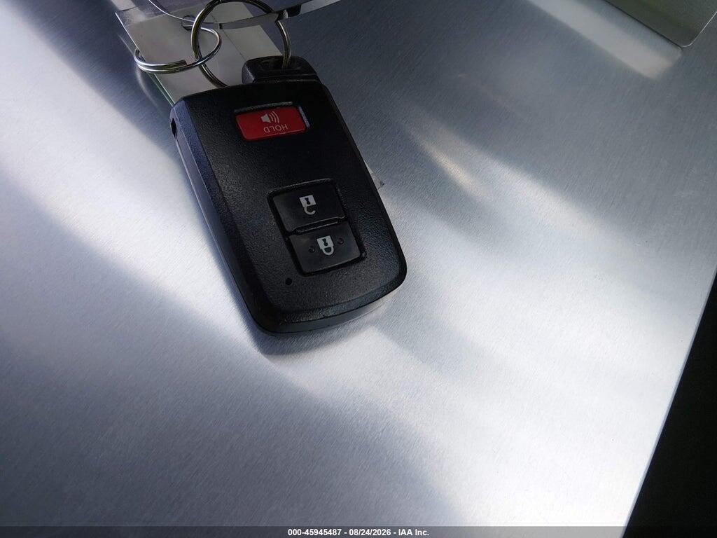 2T3RFREV1JW704770 2018 TOYOTA RAV4 photo no. 11