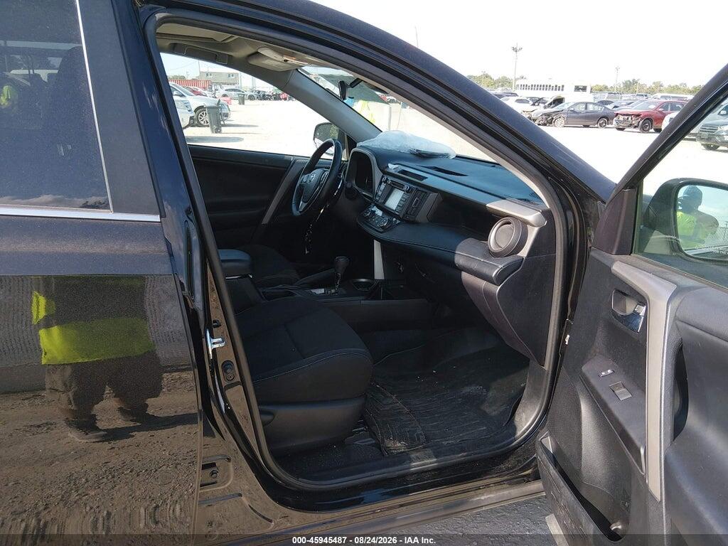 2T3RFREV1JW704770 2018 TOYOTA RAV4 photo no. 5