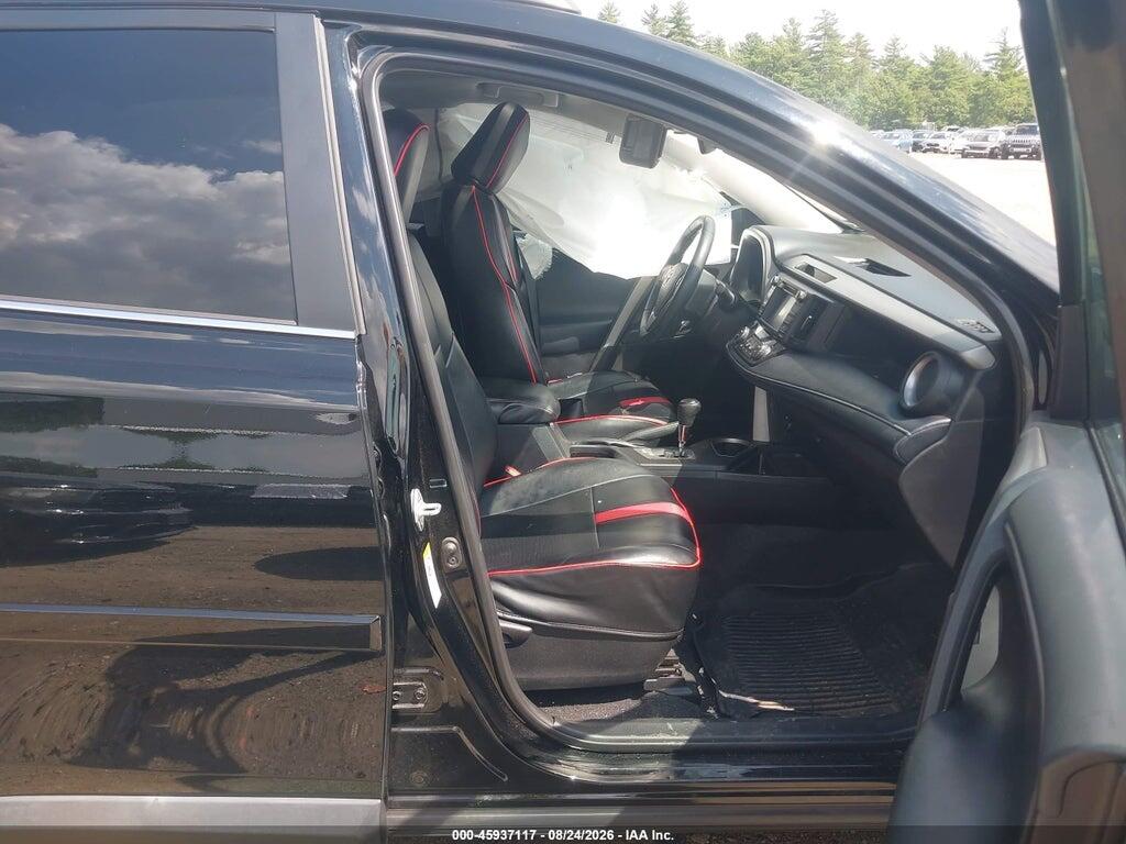 2T3RFREV4JW824594 2018 TOYOTA RAV4 photo no. 5