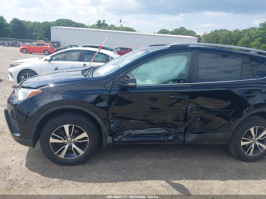 2T3RFREV4JW824594 2018 TOYOTA RAV4 photo no. 6