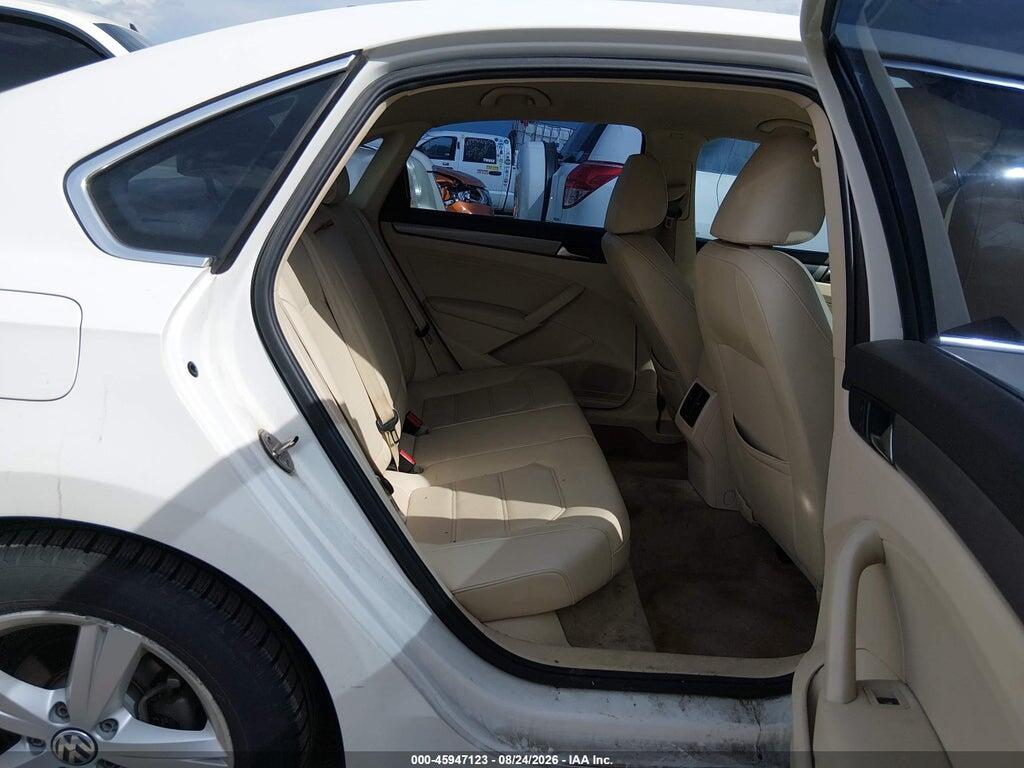 1VWBT7A35FC050656 2015 VOLKSWAGEN PASSAT photo no. 8