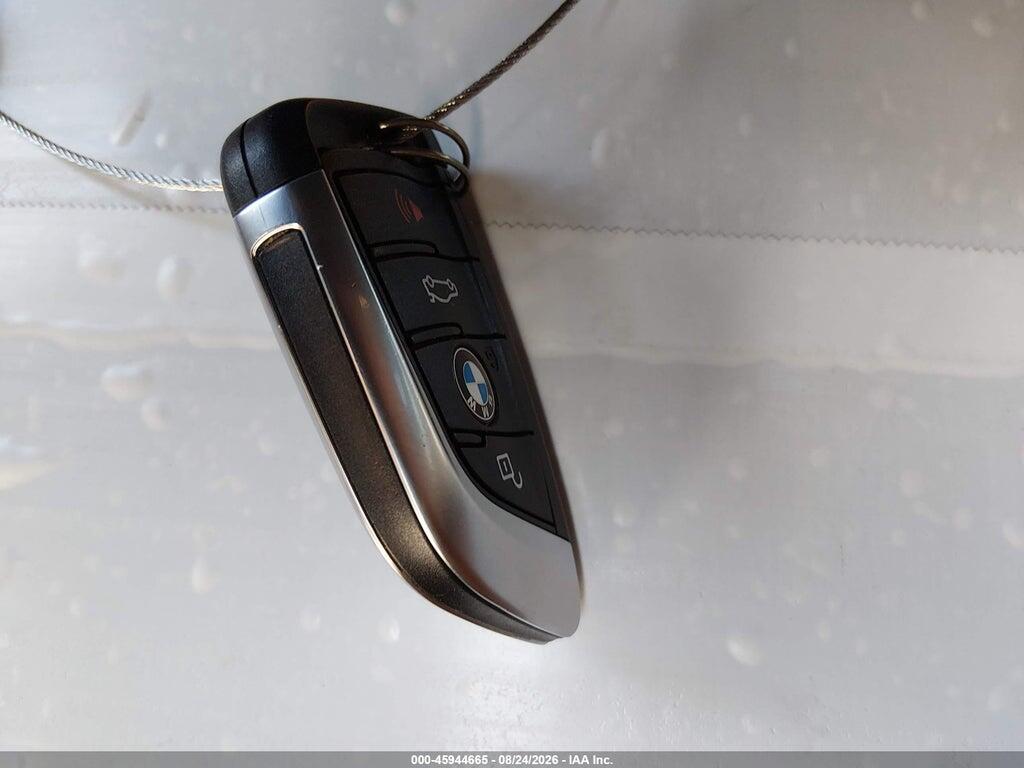WBA53BH07MCF72975 2021 BMW 530I photo no. 11